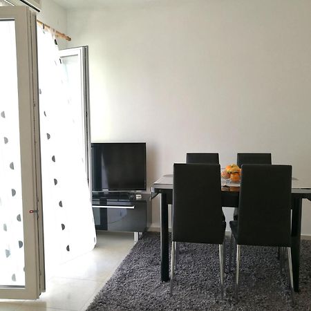 פודסטראנה Apartments Jure Miljak מראה חיצוני תמונה