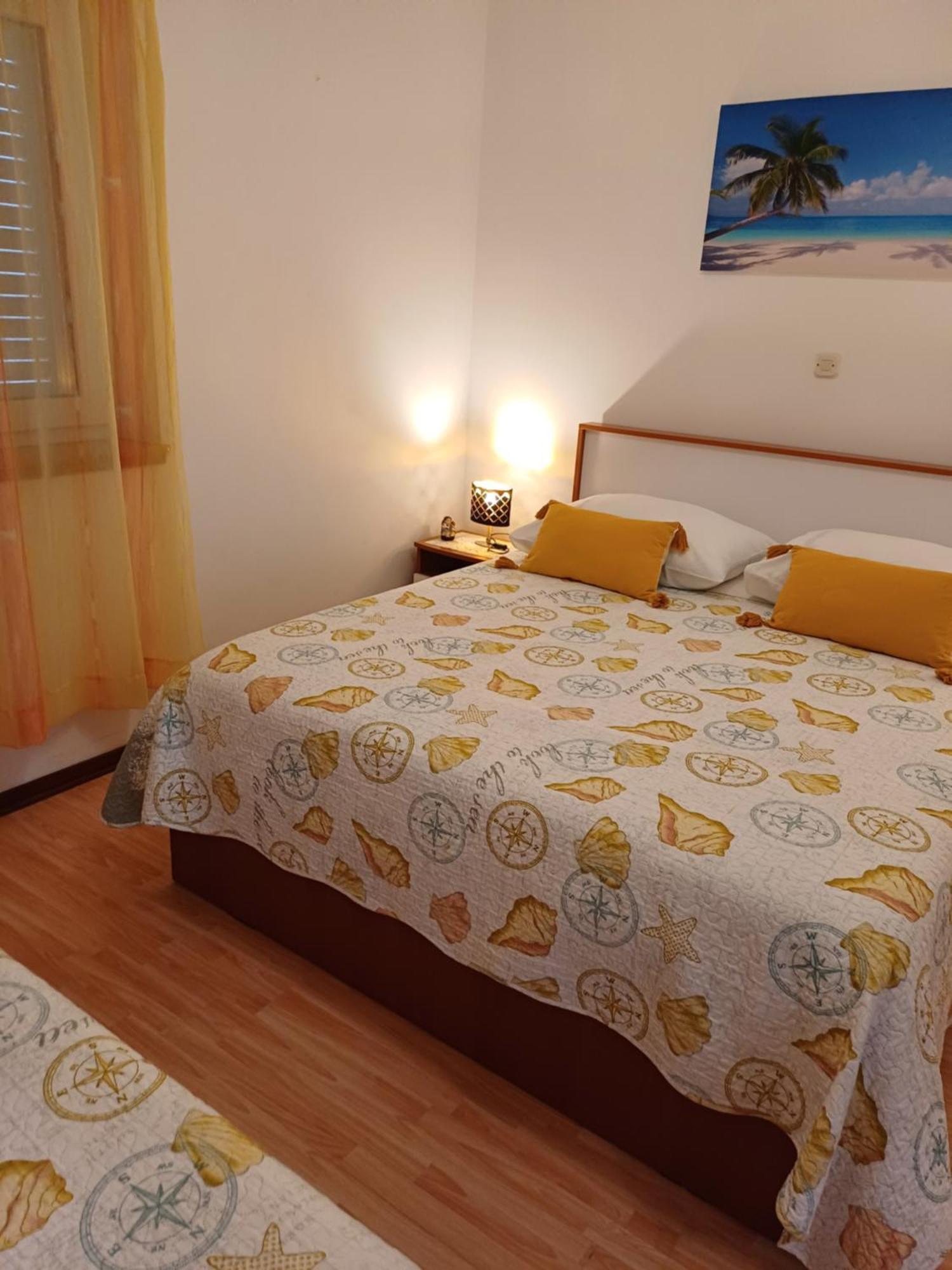פודסטראנה Apartments Jure Miljak מראה חיצוני תמונה
