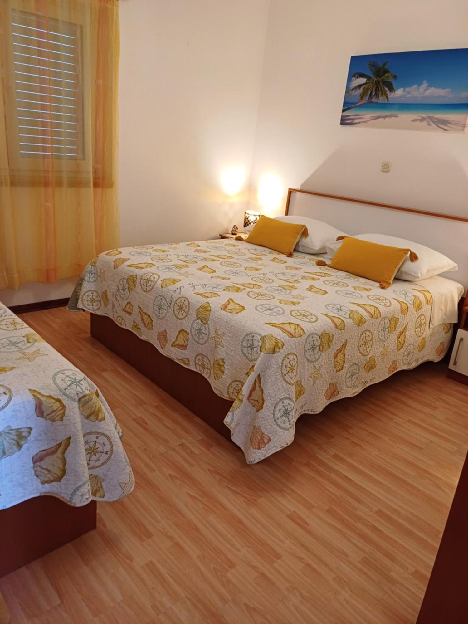 פודסטראנה Apartments Jure Miljak מראה חיצוני תמונה