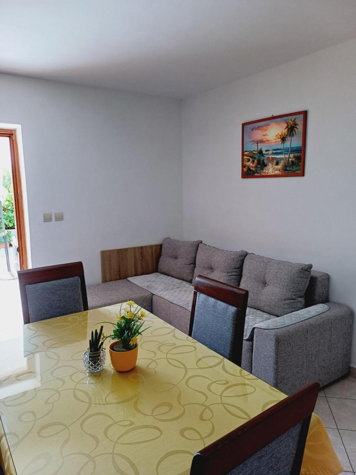 פודסטראנה Apartments Jure Miljak מראה חיצוני תמונה