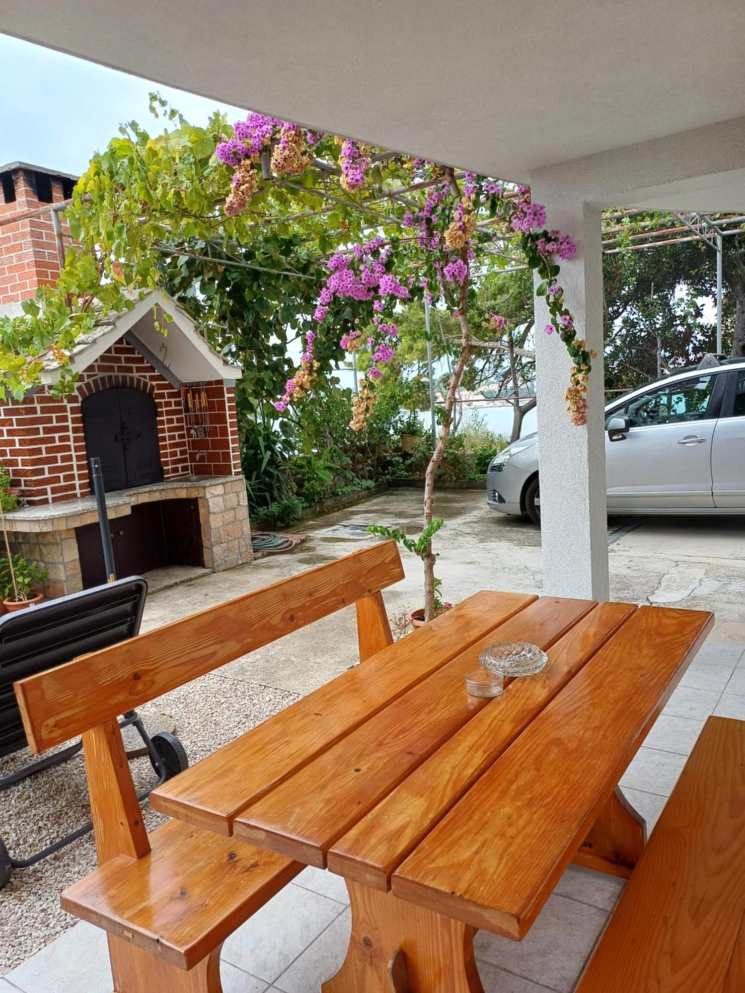 פודסטראנה Apartments Jure Miljak מראה חיצוני תמונה