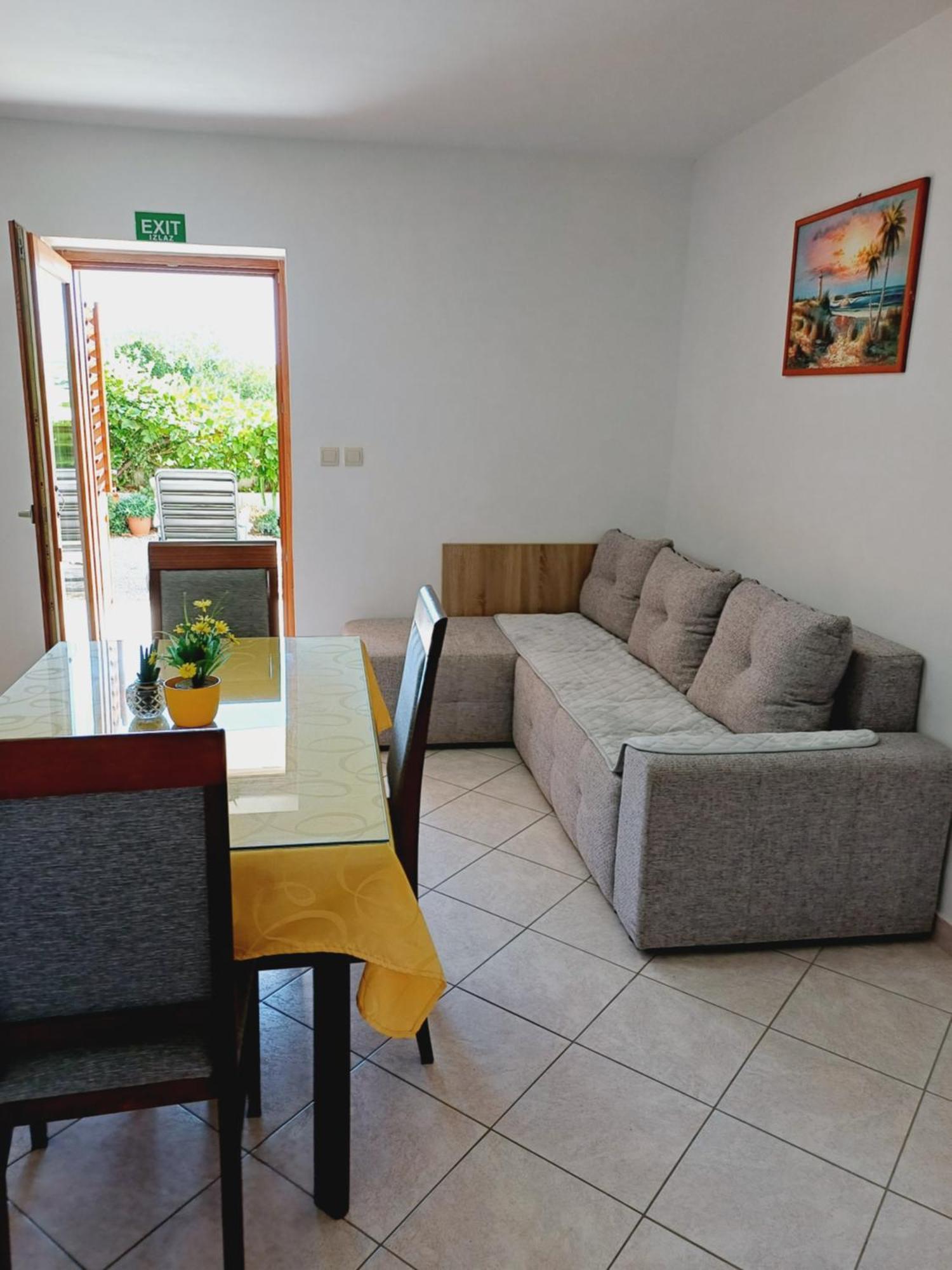 פודסטראנה Apartments Jure Miljak מראה חיצוני תמונה