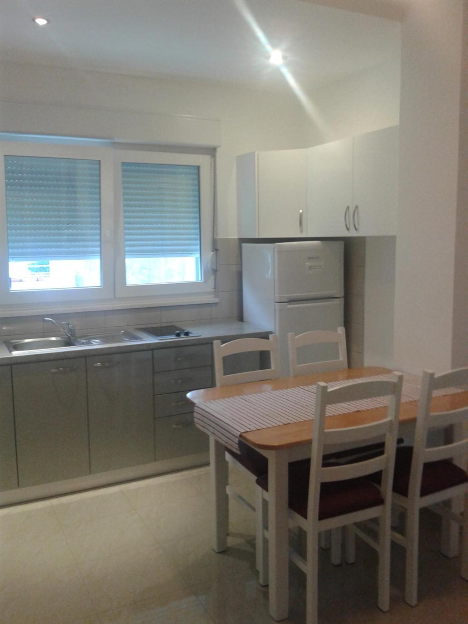 פודסטראנה Apartments Jure Miljak מראה חיצוני תמונה