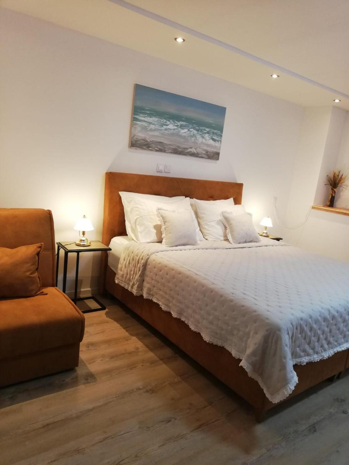 פודסטראנה Apartments Jure Miljak מראה חיצוני תמונה